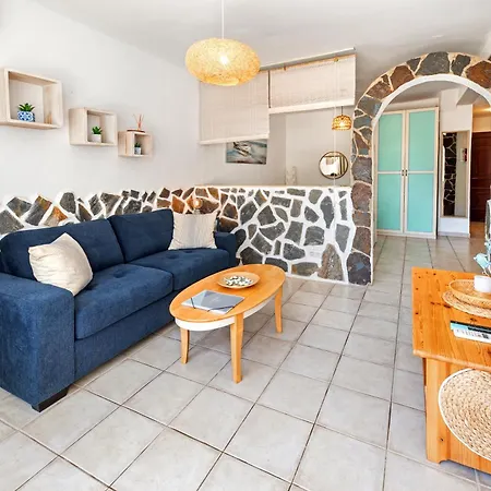 Lanzahost Casa Christina Апартаменты